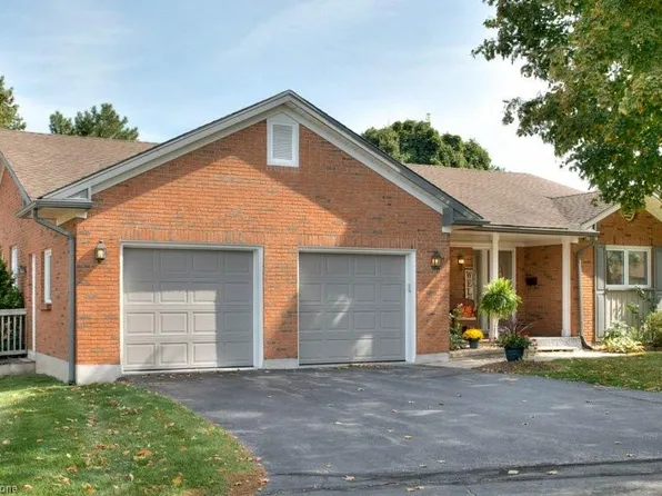 318 Roxton Dr #3, Waterloo, ON N2T 1R6