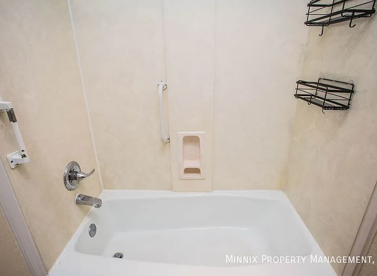 5807 2nd St — Photo 7