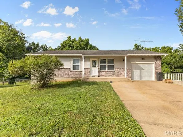 4213 Flucom Rd, De Soto, MO 63020