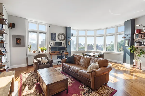 12 Mcguinness Boulevard South #4B