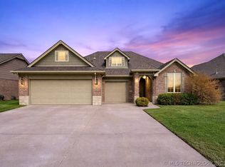 1543 E 137th Pl, Glenpool, OK 74033