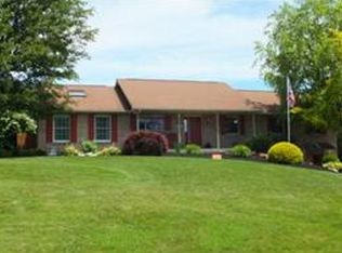 5347 Debra Dr, Schnecksville, PA 18078