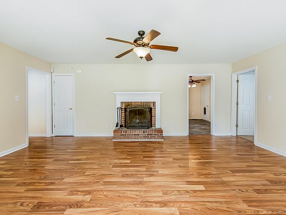 2nd image of 3499 Eastridge Rd