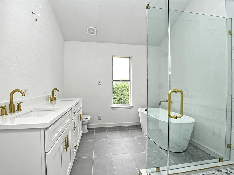 17607 Klamath Falls Dr — Photo 22