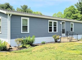 29 Stonegate Dr, North Windham, CT 06256