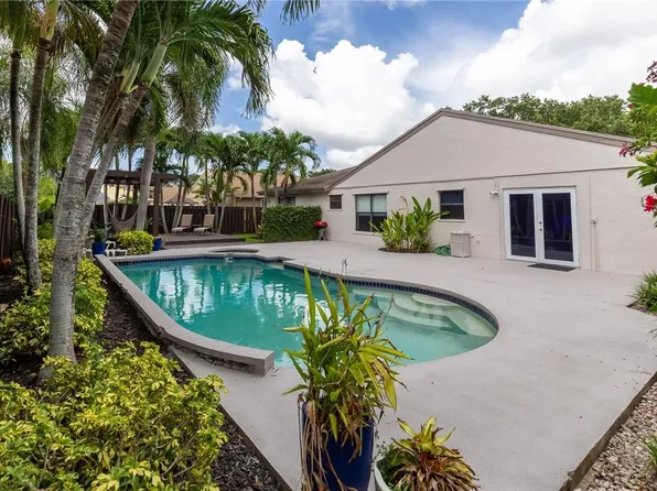 5231 SW 115th Avenue, Cooper City, FL 33330