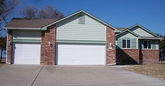 1st image of 421 E Chelsee Ct
