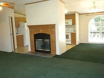 47 Fleetwood great room.jpg
