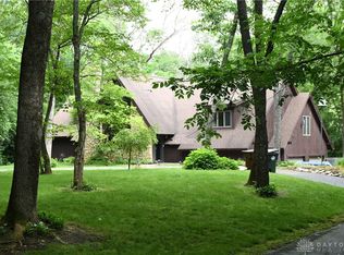 6287 Dog Leg Rd, Dayton, OH 45415