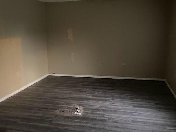4th image of 212 N Main St