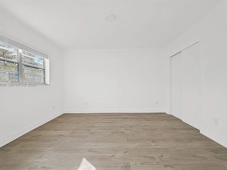 8295 NE Miami Ct #4 — Photo 19