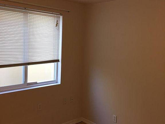 5th image of 1123 Southgate Ave Lowr #