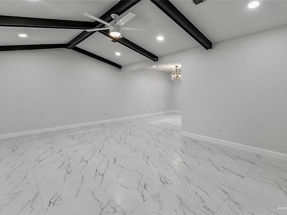 5th image of 809 E Texano Dr