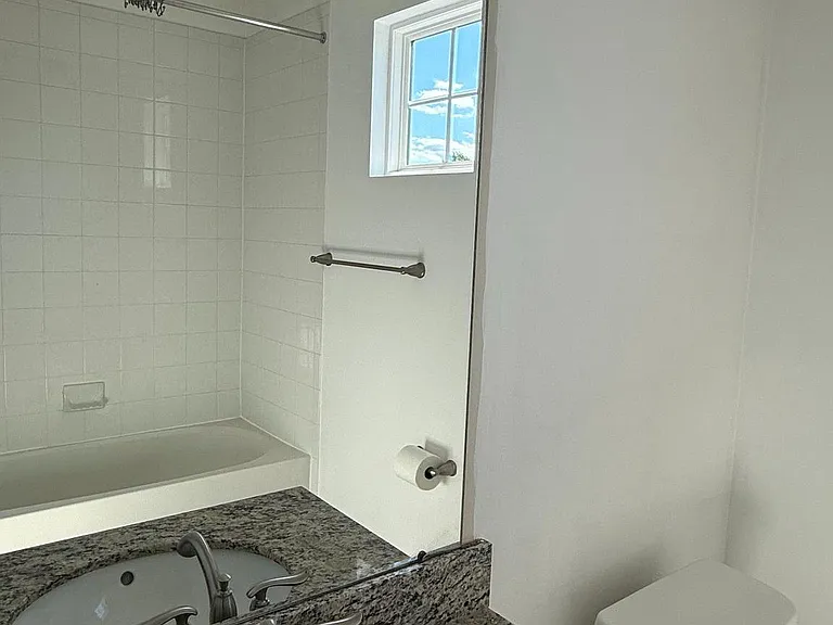 1285 Madison Ln — Photo 12