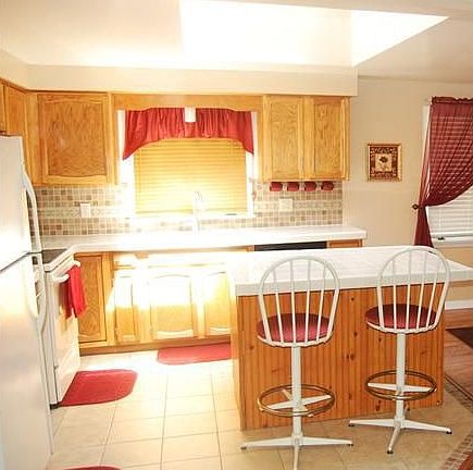 4th image of 65 Ann Marie Dr