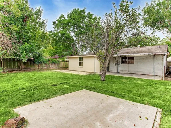 286 Eldon St, Houston, TX 77060