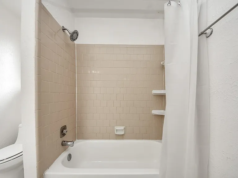 15614 Barbarossa Dr — Photo 25
