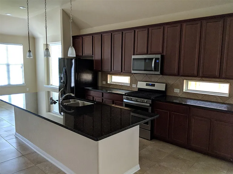 5211 Ivory Glass Dr — Photo 6