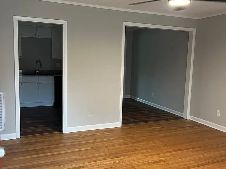 462 Reservoir Hts — Photo 2