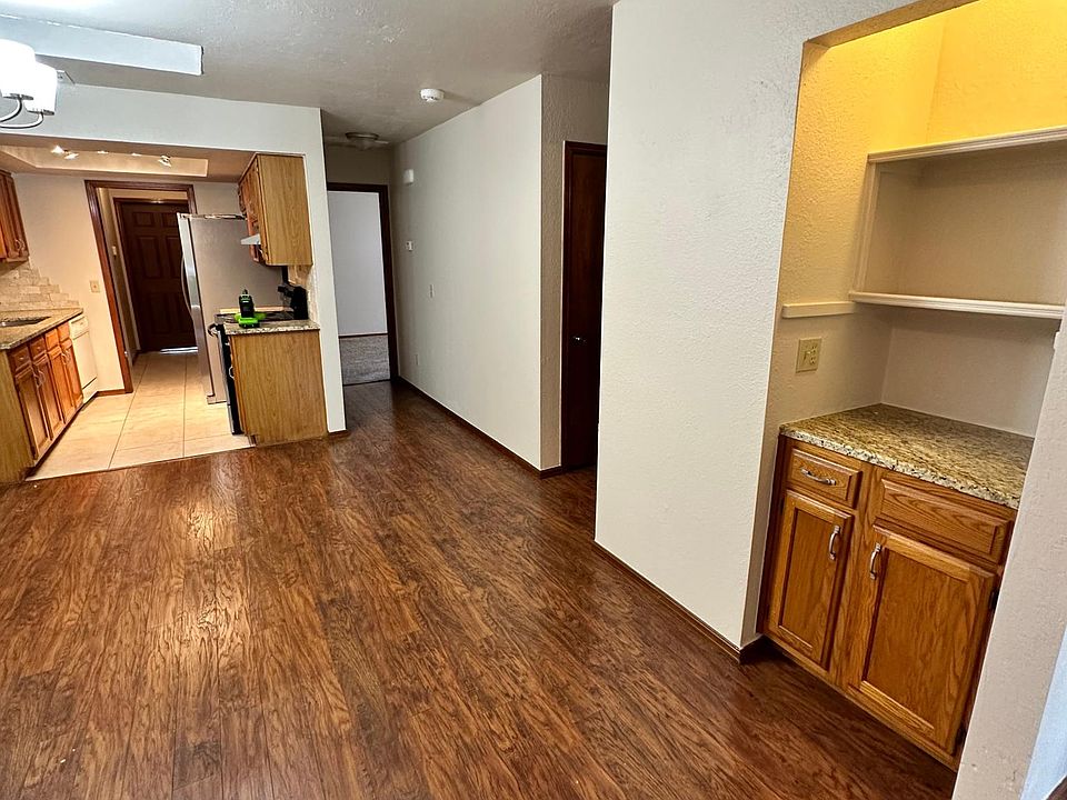 1st image of 802 NW 137th St