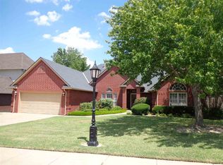 2501 Coppercreek, Ponca City, OK 74604