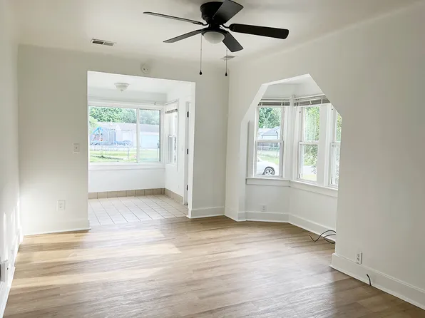 46 W Evelyn Ave, Hazel Park, MI 48030