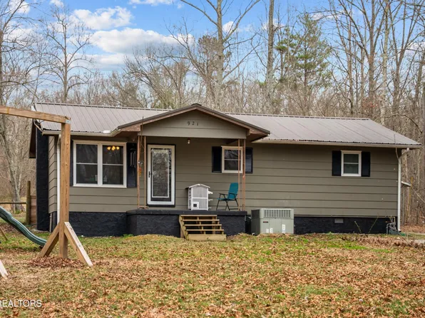921 Fred Young Rd, Jamestown, TN 38556