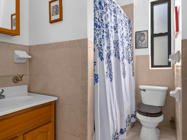 15 Fort Washington Avenue image 3 of 8