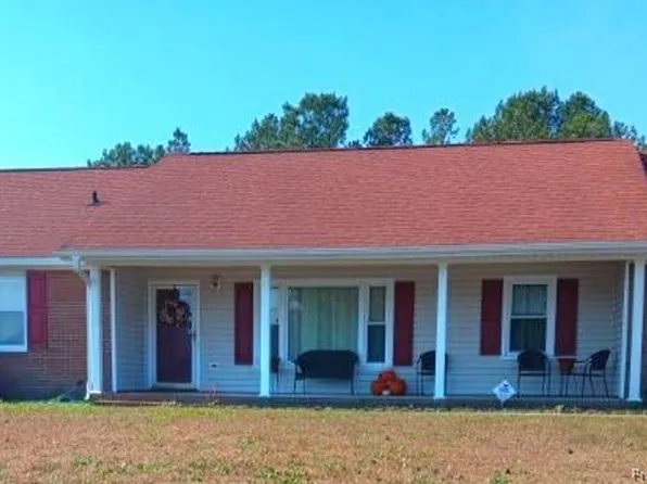 7822 Adrian Dr, Fayetteville, NC 28314