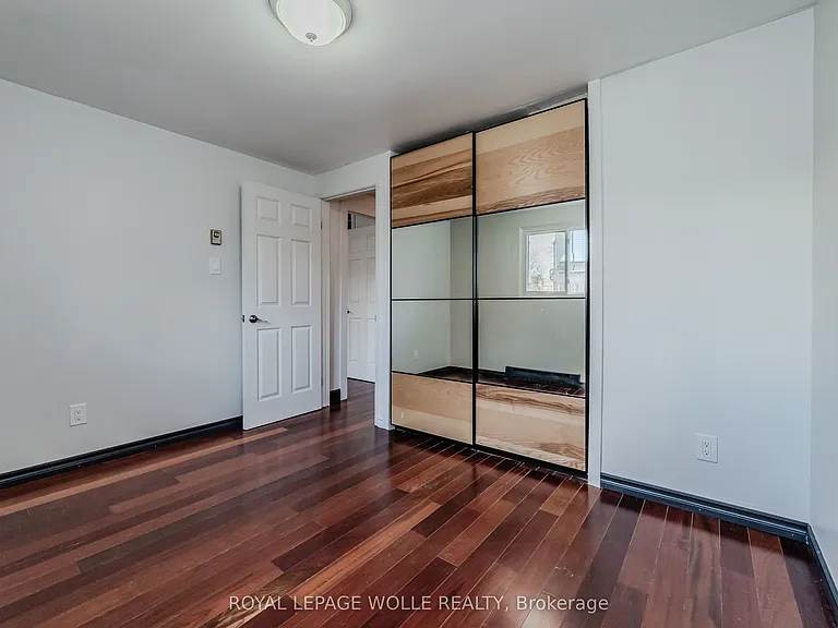 550 Parkview Cres — Photo 19