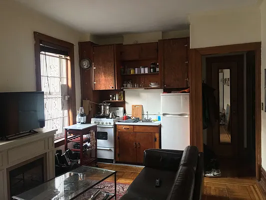 Rented by B Gans Management | media 5