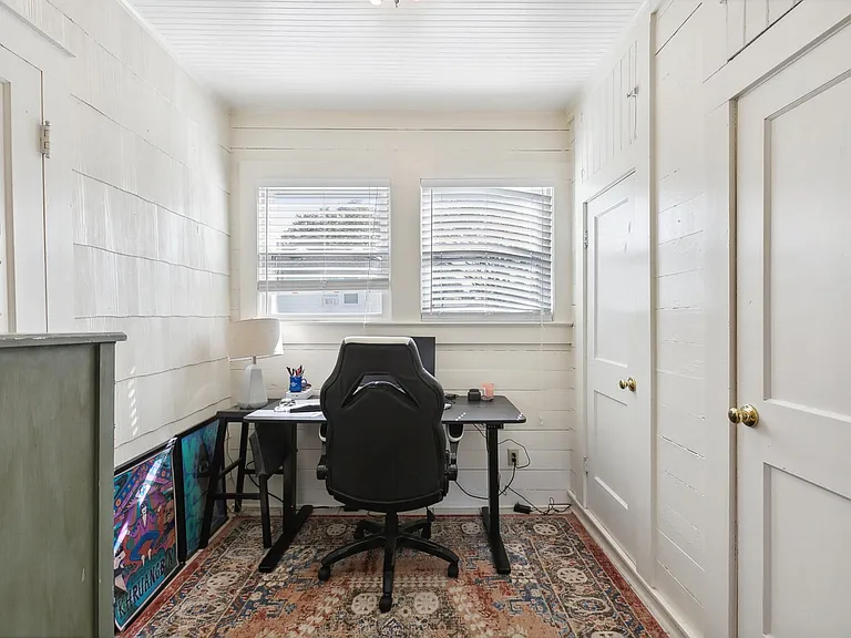 359 Ogden Dr — Photo 10