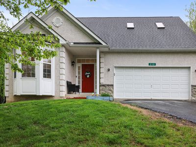 212 Witness Tree Cir, East Stroudsburg, PA, 18301