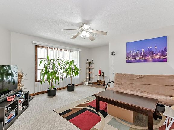 5th image of 4865 Mockingbird Ln