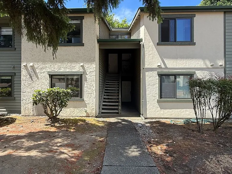 12905 126th Ct NE #L105 — Photo 1