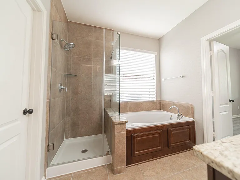 13303 Davenport Hills Ln — Photo 17