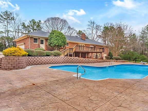 3rd image of 4512 King Crowder Dr
