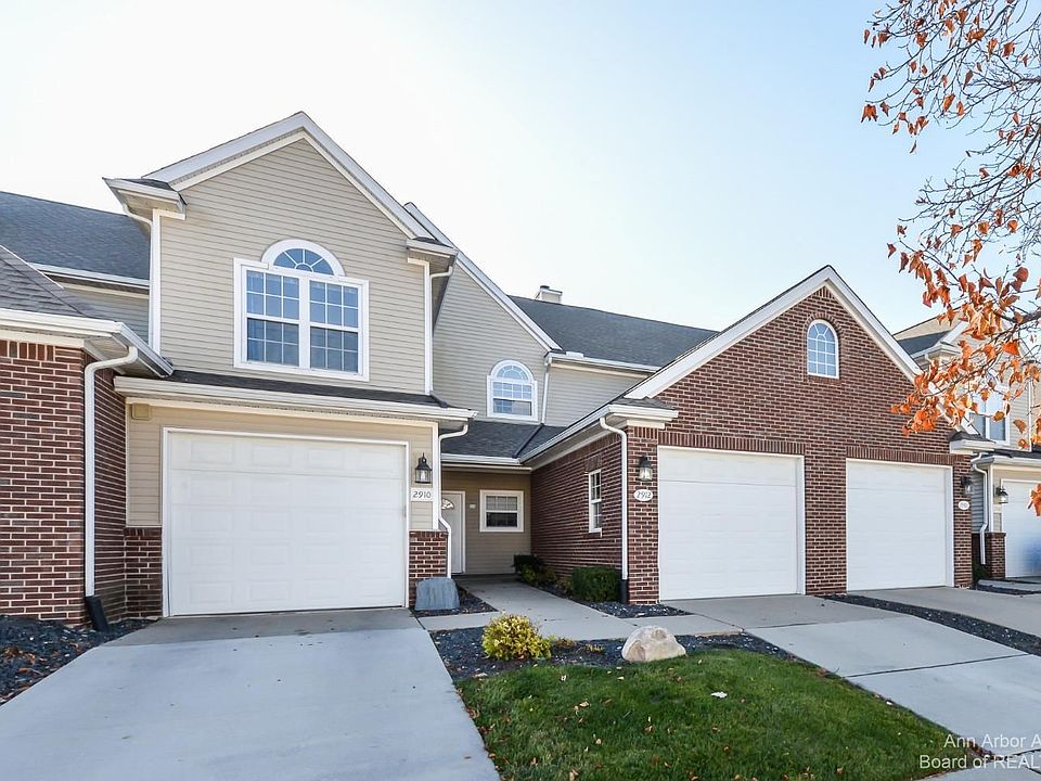 1st image of 2912 N Knightsbridge Cir