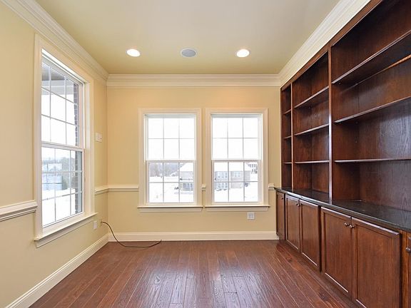 5th image of 1607 Kings Ct