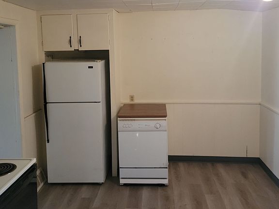 5th image of 826 Grant Ave #826