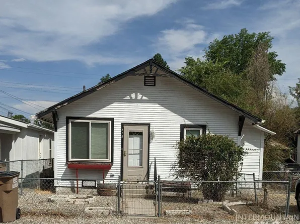 718 S Hayes Ave, Emmett, ID 83617