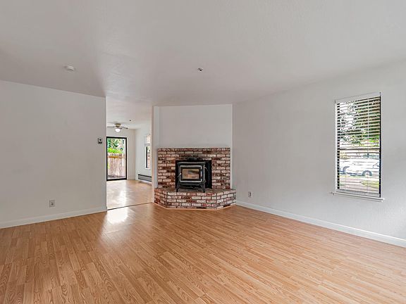 4th image of 79 William Street #L