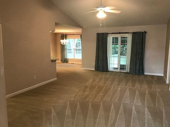 3rd image of 5104 Country Place Ln