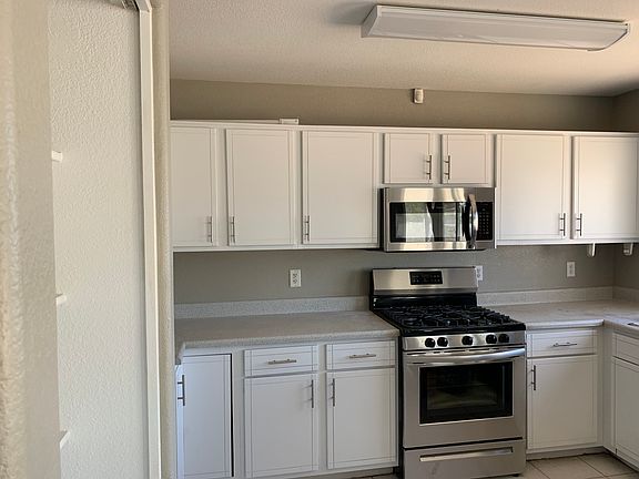 3rd image of 1322 E Cactus Bloom Way