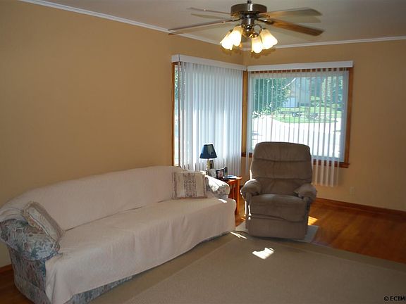 5th image of 620 1st Ave E