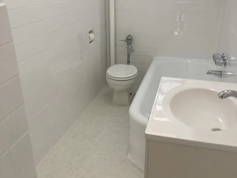 45-54 39th Pl #2E — Photo 15