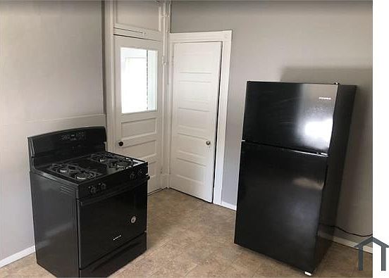4th image of 4643 Louisiana Ave #2F