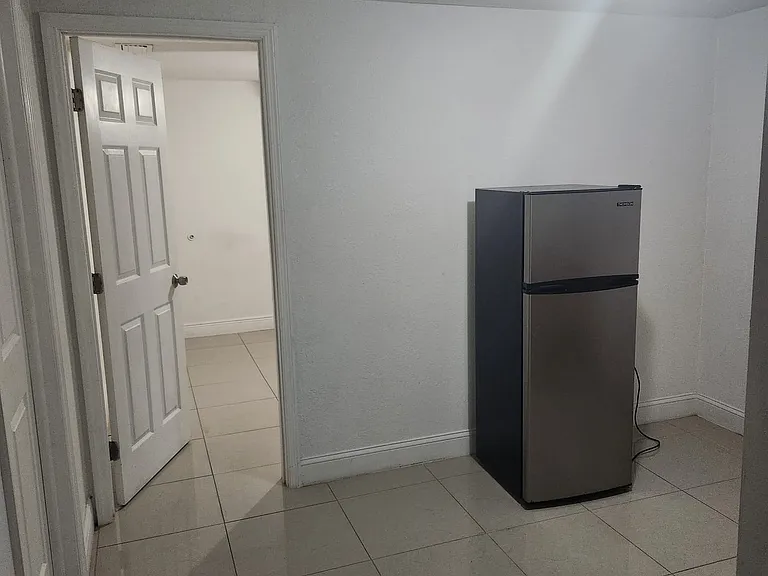 8518 Woodlake Dr #2 — Photo 5