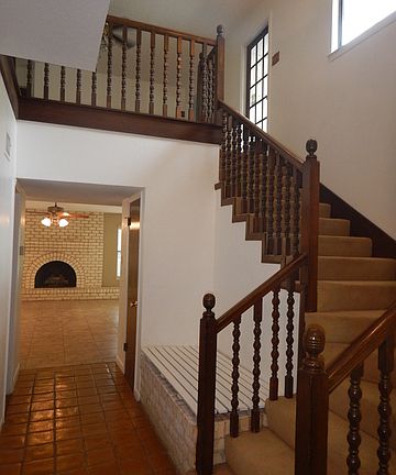 3rd image of 1003 Sugar Pine St