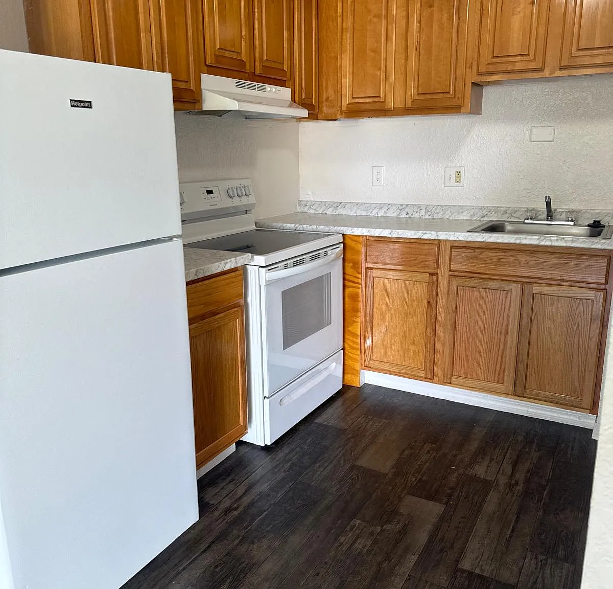 Blossom Corners Apartments — Photo 2